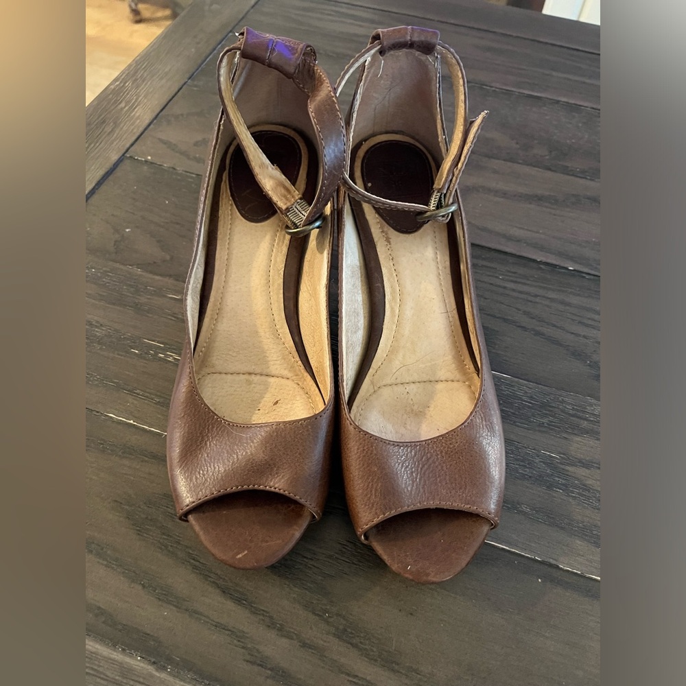 Frye Coral Ankle Strap Shoe Size 7.5